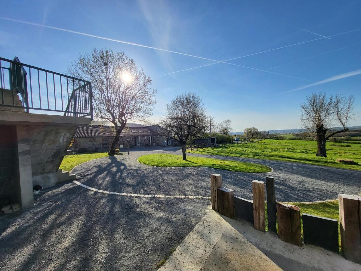 Le Logis des Chons à la campagne à Saint hilaire du Bois - Lys Haut Layon Le Plessis  Extérieur photo