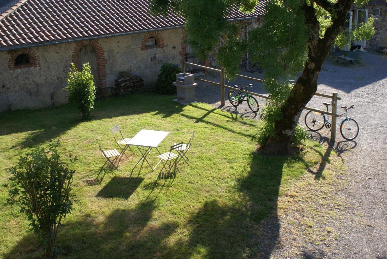 Le Logis des Chons à la campagne à Saint hilaire du Bois - Lys Haut Layon Le Plessis  Extérieur photo