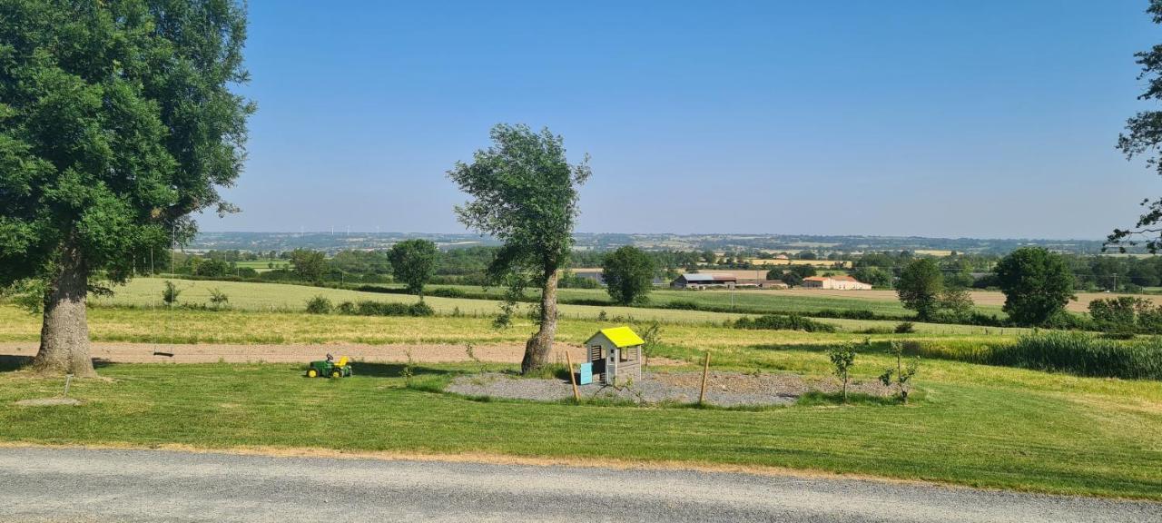 Le Logis des Chons à la campagne à Saint hilaire du Bois - Lys Haut Layon Le Plessis  Extérieur photo