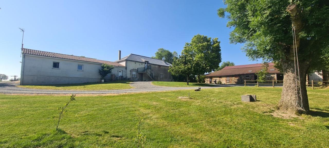 Le Logis des Chons à la campagne à Saint hilaire du Bois - Lys Haut Layon Le Plessis  Extérieur photo